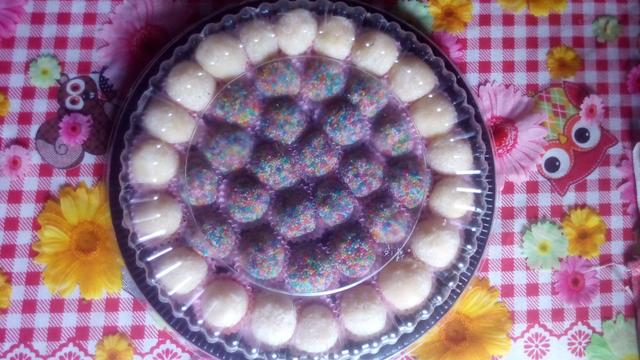 Brigadeiros, valores e fotos ao lado - Foto 2