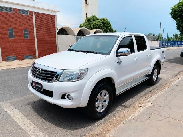 Hillux Srv 4x4 automática 2015