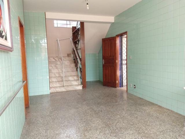 Excelente casa de 05 quartos no carlos prates. - Foto 5