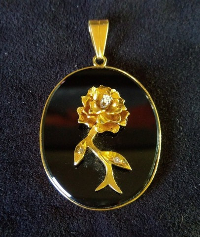 Jóia original pingente ouro Amarelo 18k com pedra Ônix preta com brilhantes