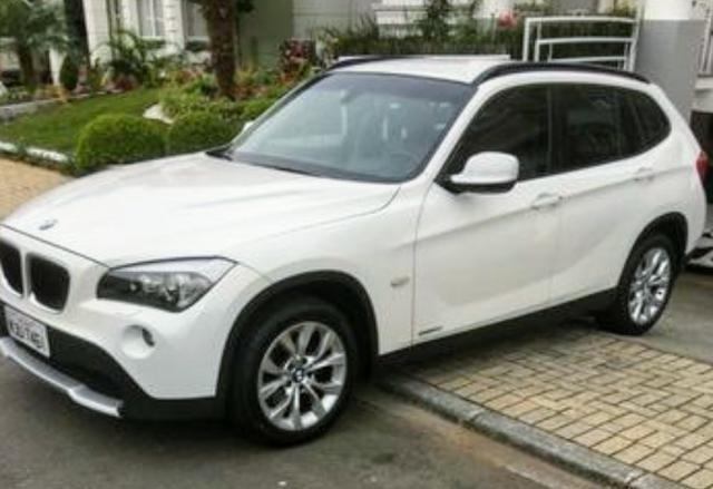 Linda Bmw X1 2.0 16V 2012 Top Branca (interior caramelo)