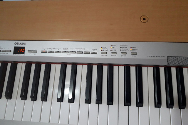 Piano Eletrônico Yamaha P-140 - Foto 2