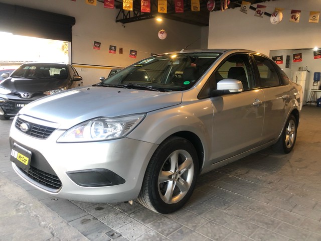 FORD FOCUS SE 1.6 MANUAL