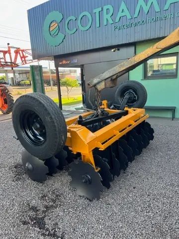 Grade Aradora Baldan 20 Discos c/ Pneus 