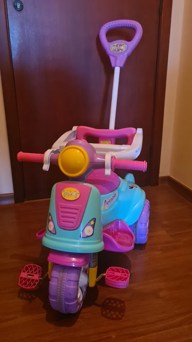 Triciclo Infantil com Guia Motoca Andador Avespa Pink Maral