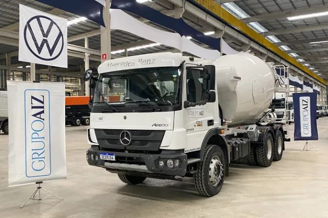 Caminhão Mercedes-Benz Atego 2730 6x4 Betoneira 8m Liebherr
