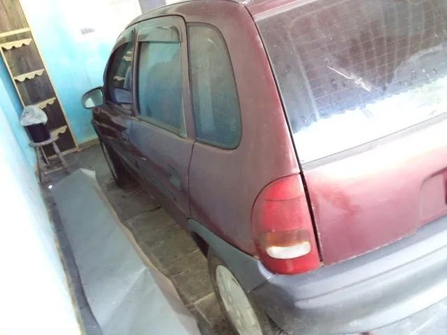 comprar Chevrolet Corsa Sedan em Mongaguá - SP