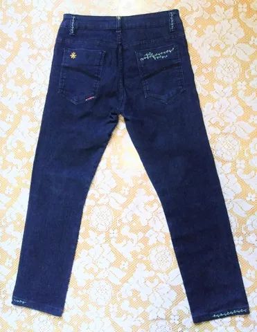 Calça jeans bordada a mão  - Foto 2