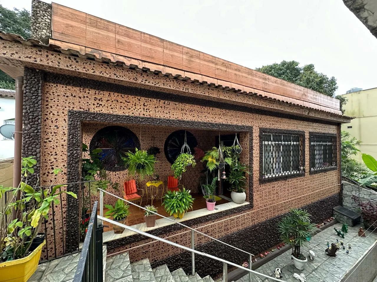CASA,LOJA E KITNET A VENDA EM MURIQUI 
