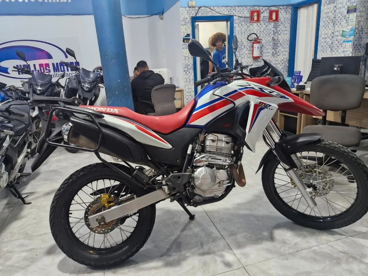 Honda xre 300 2017 aceito cartão 12x 18x 21x 1.8% aceito moto na troca fin 48x 