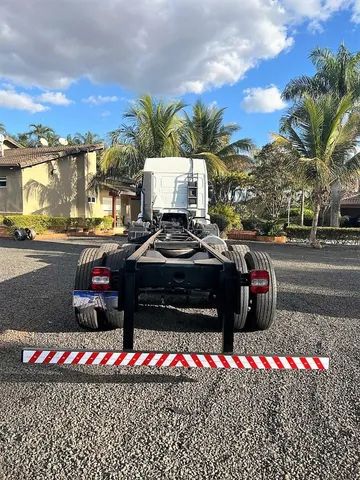 Volkswagen Constellation 25.420, 2016, v-tronic, 8x2 no chassis em bom estado - Foto 4