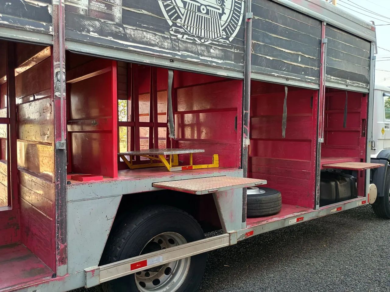 Caminhão pra transporte de bebidas 17 190 - Foto 11