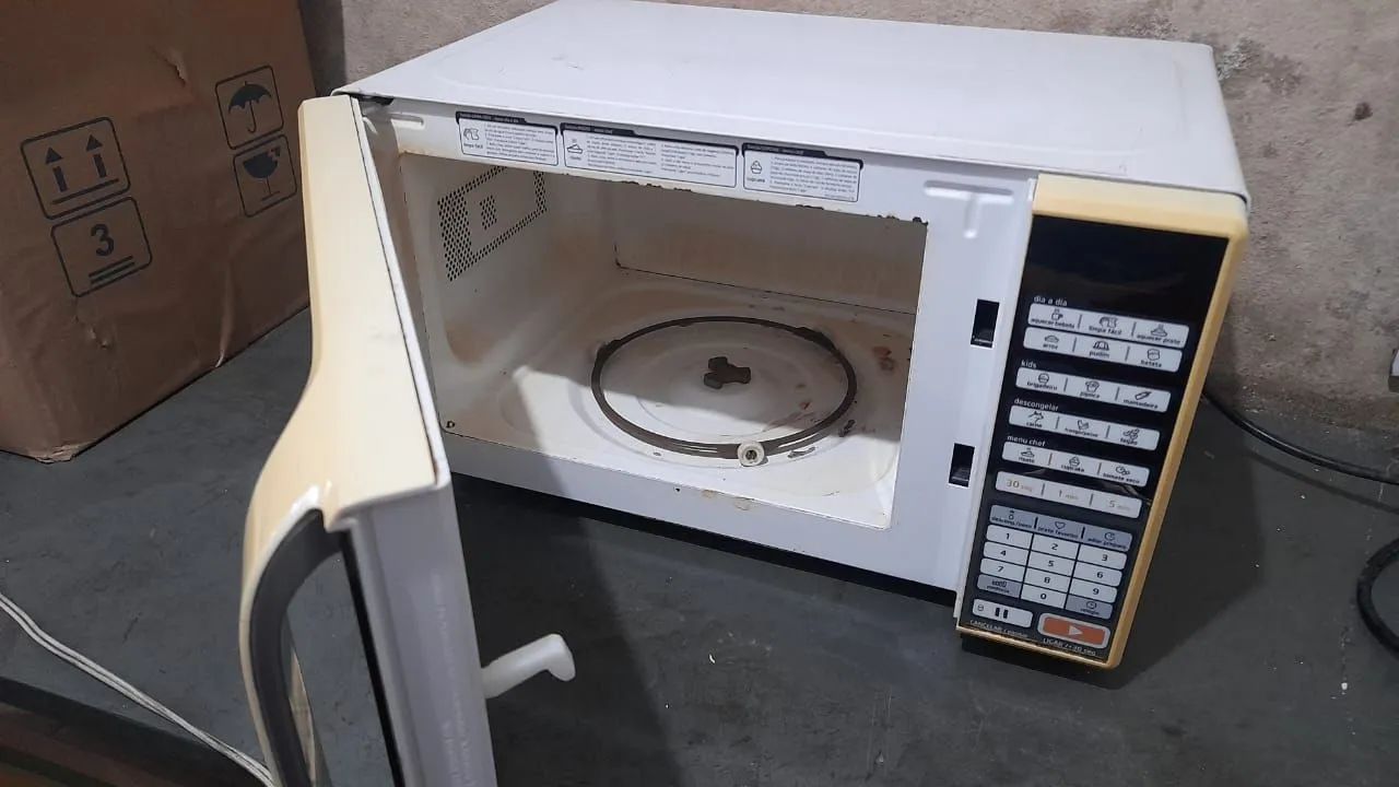 Micro-ondas Midea 20 Litros - Foto 2