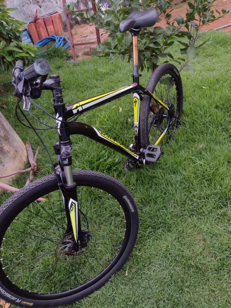 Bicicleta Aro 29 -  Specialized Rockhopper Comp