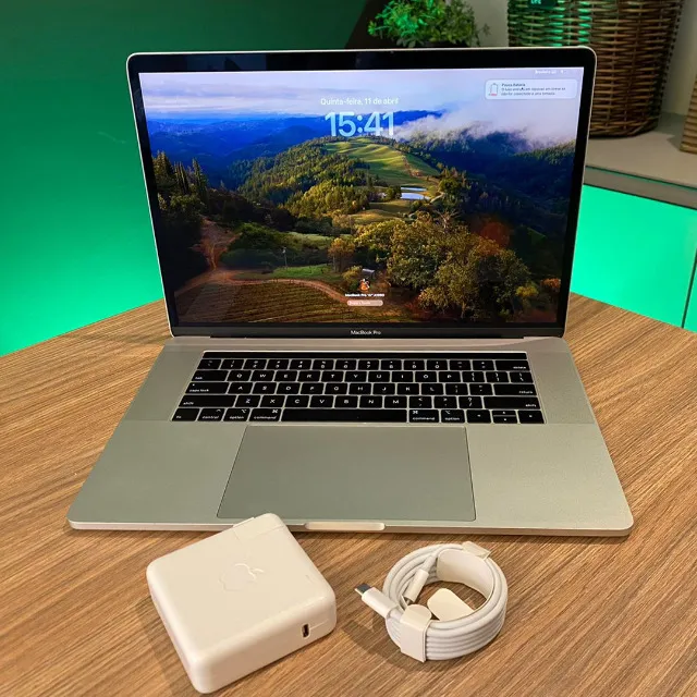 macbook pro i7 2018
