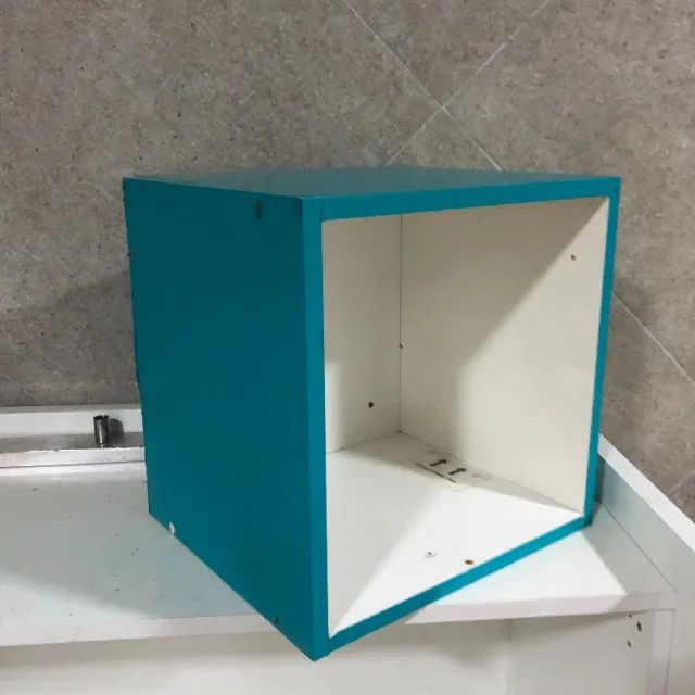 Expositor para montar vitrine tipo colmeia - Fundo Fechado