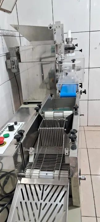 Empanadeira inox  EMAQ Maqtiva