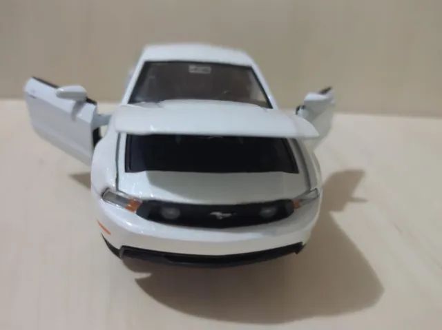 Miniatura Ford Mustang GT 2002 - 1:32 (14,5 CM) - Foto 2