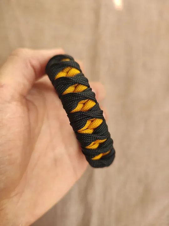 Bracelete de Paracord 550 Modelo Samurai - Customizável em Várias Cores! Artesanato  - Foto 3