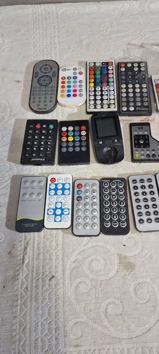 Lote dr controles ,vendo unidade cada 2 peças - Foto 3