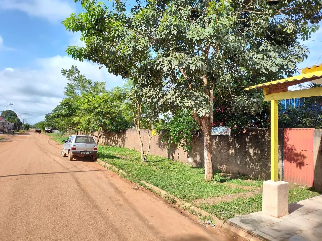 Casa com três terrenos todo murado  - Foto 3