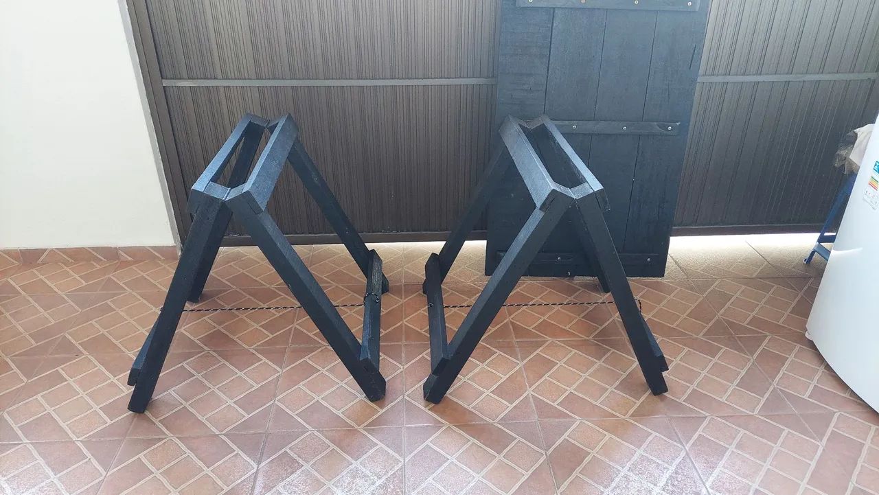 Rustic Wooden Table65105016833411124