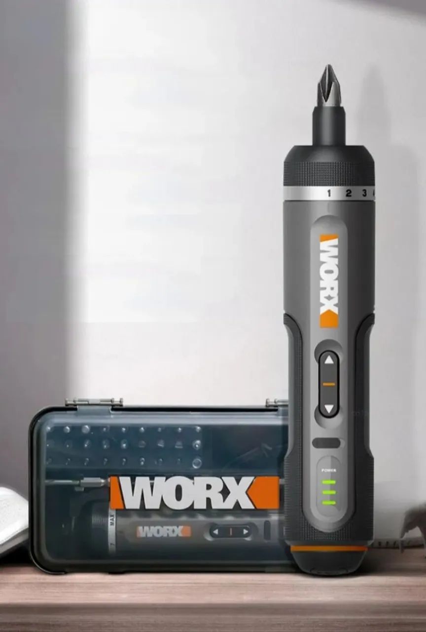 Parafusadeira Worx Wx242 + Bits + Maleta Cor Cinza 127/220V