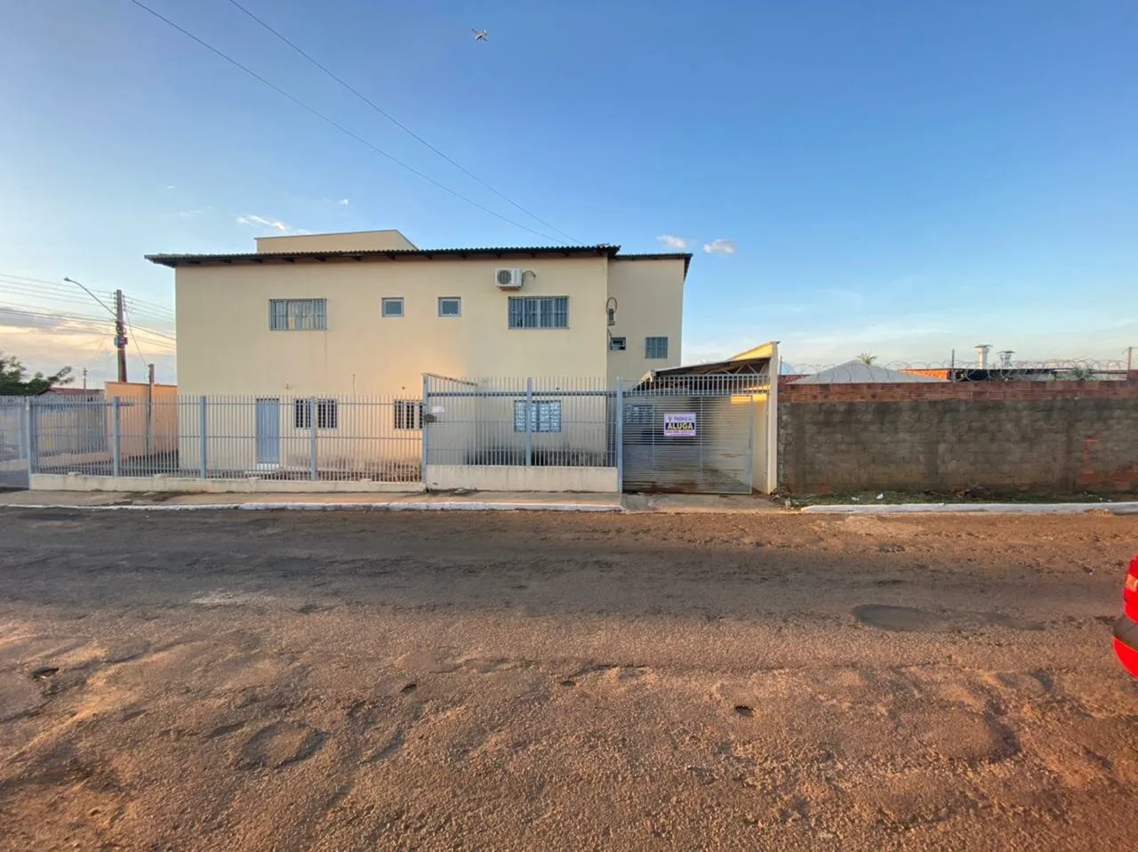 Vende-se prédio residencial no Jd. Brasília em Porto Nacional-To