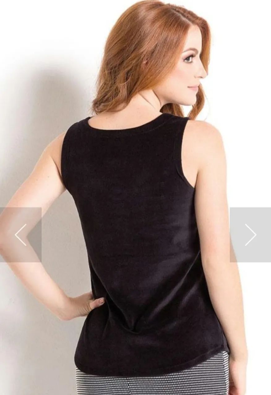 Blusa em plush preta - Foto 3