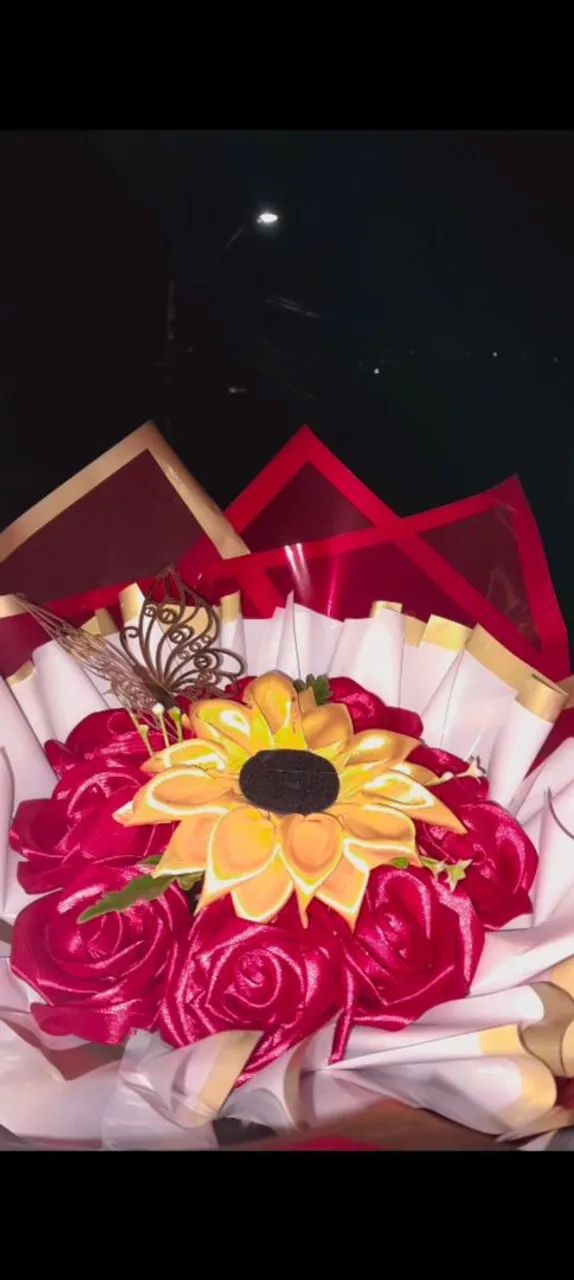 Buquê de rosas de cetim  - Foto 3