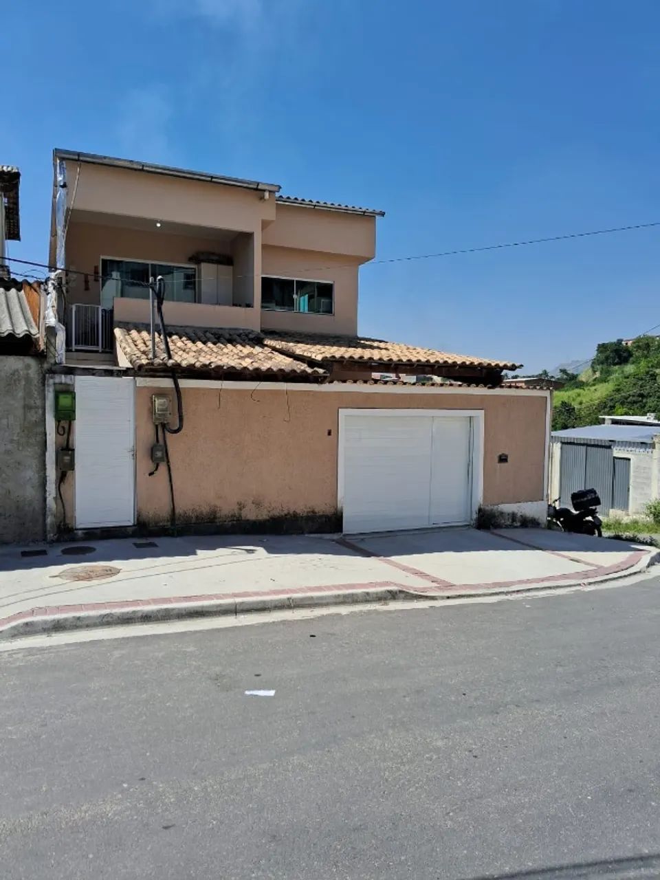 Alugo ótima casa segundo andar em santissimo estrada da posse