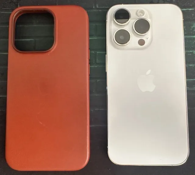 Iphone 14 pro 256gb + AppleCare+ 20/08/25 + capa couro
