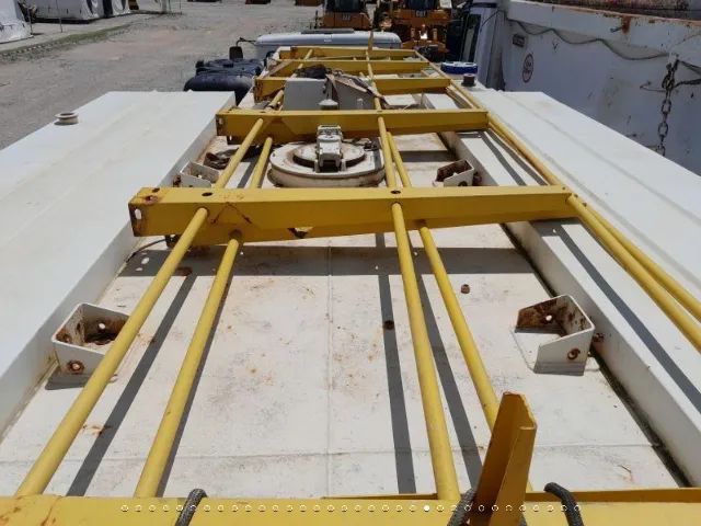 Caminhão MB2729 com comboio de lubrificação Gascom de 8 mil litros, 2013 - Foto 15