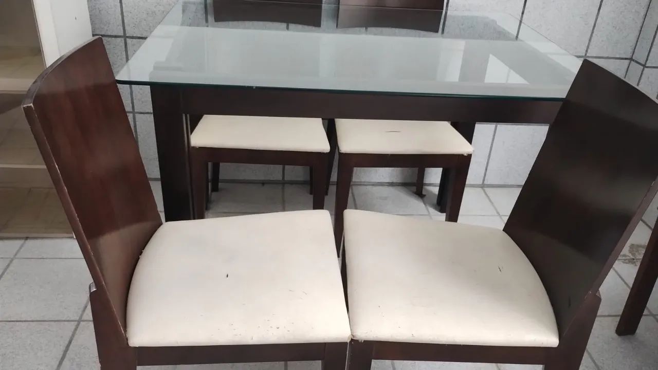 Mesa de vidro com tampo de vidro e estrutura em madeira - Foto 3