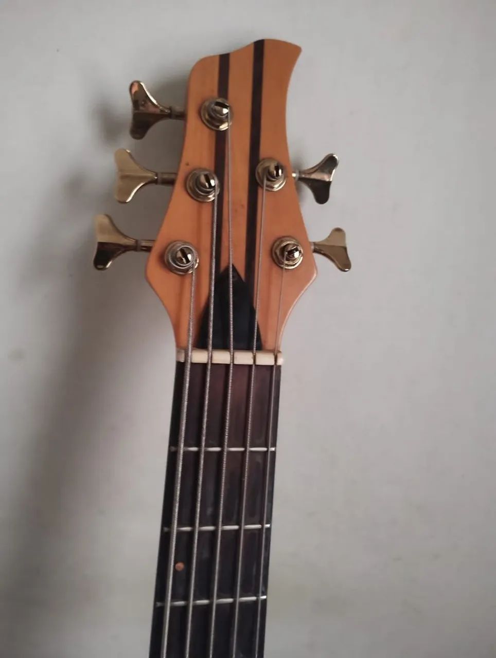 Contra baixo de 5 cordas Luthier  - Foto 4