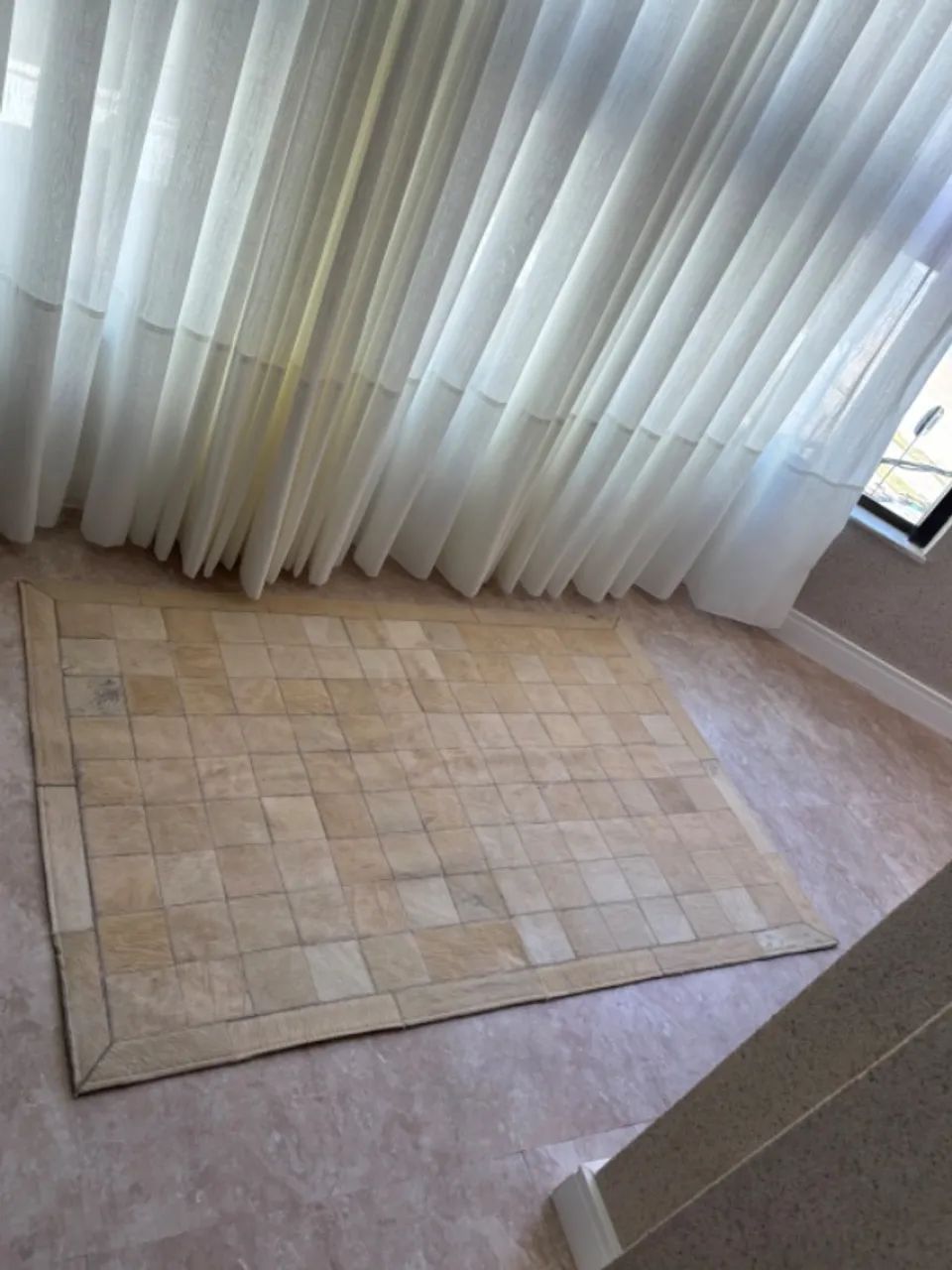 Tapete de couro bege - Foto 2