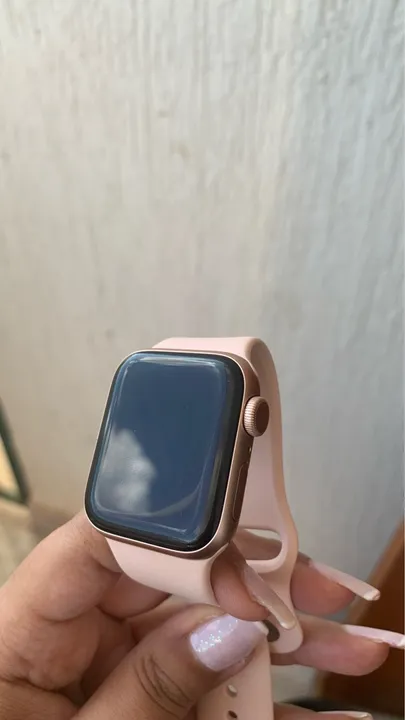 Apple Watch Series SE 40mm- Rosa Dourado