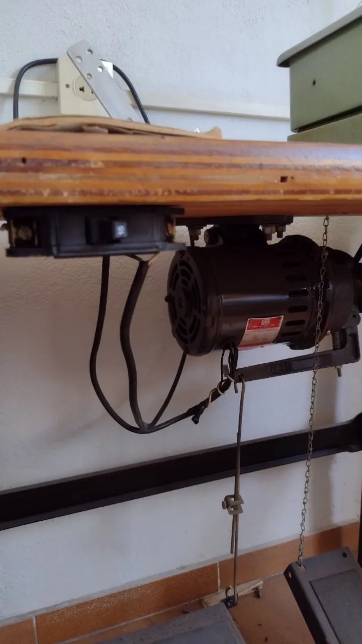 Maquina Overlock 3 fios T-103 Lubrificação Automatica - Foto 3