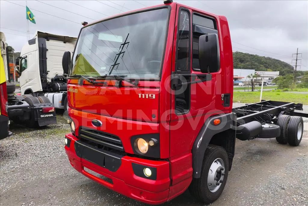 FORD CARGO 1119 2017/2018 - Foto 2