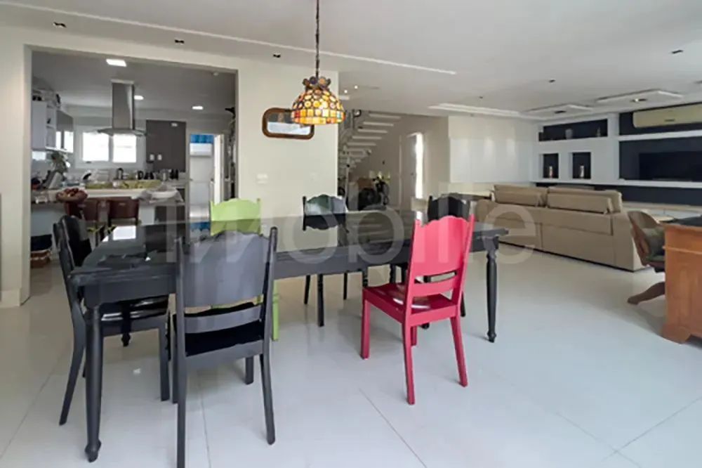 Casa triplex na Praia dos Amores em Balneário Camboriú com 360m² privativos. - Foto 3