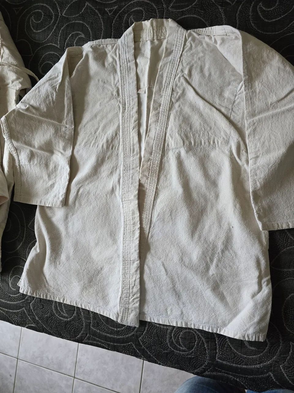 2 Kimonos , 1 adulto outro infantil 