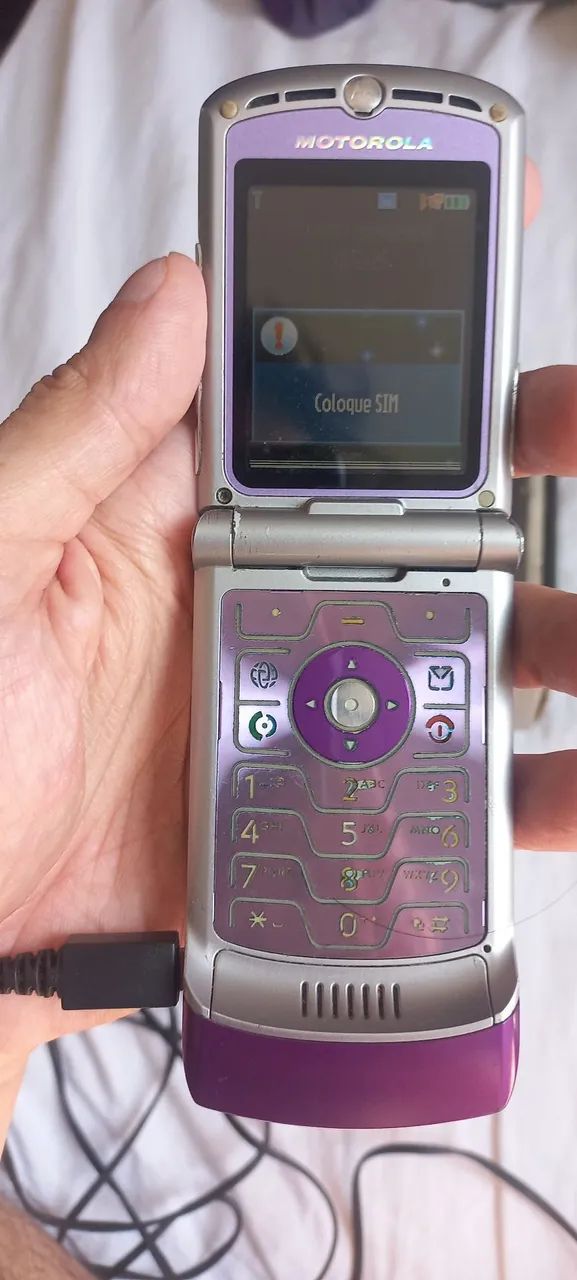 Motorola V3 na caixa - Foto 2