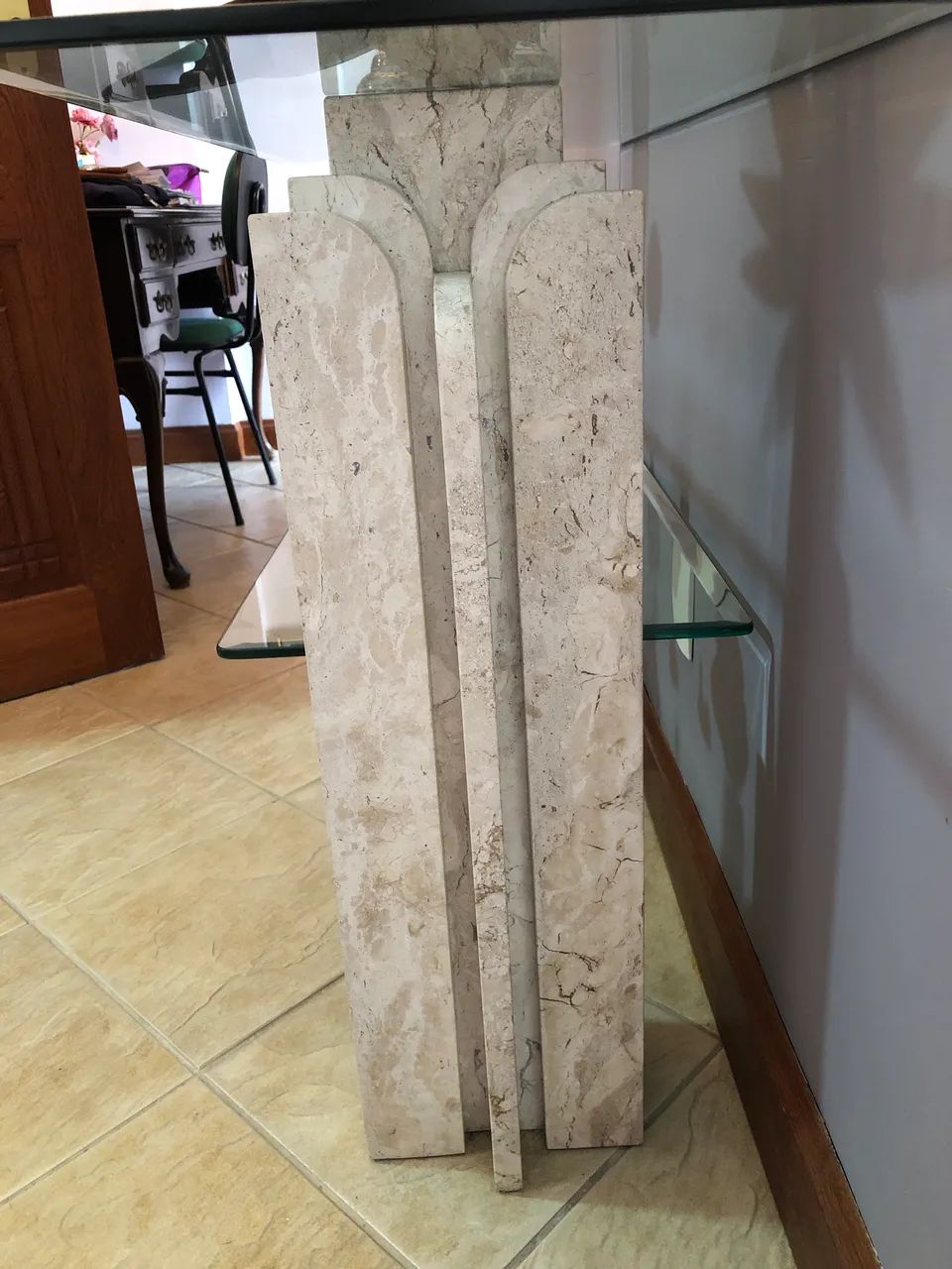 Aparador de granito e vidros bizotados64302123572609122