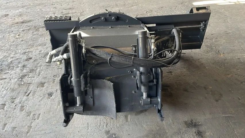 Implemento Fresadora De Asfalto Bobcat 60cm Semi Nova 2020 - Foto 4