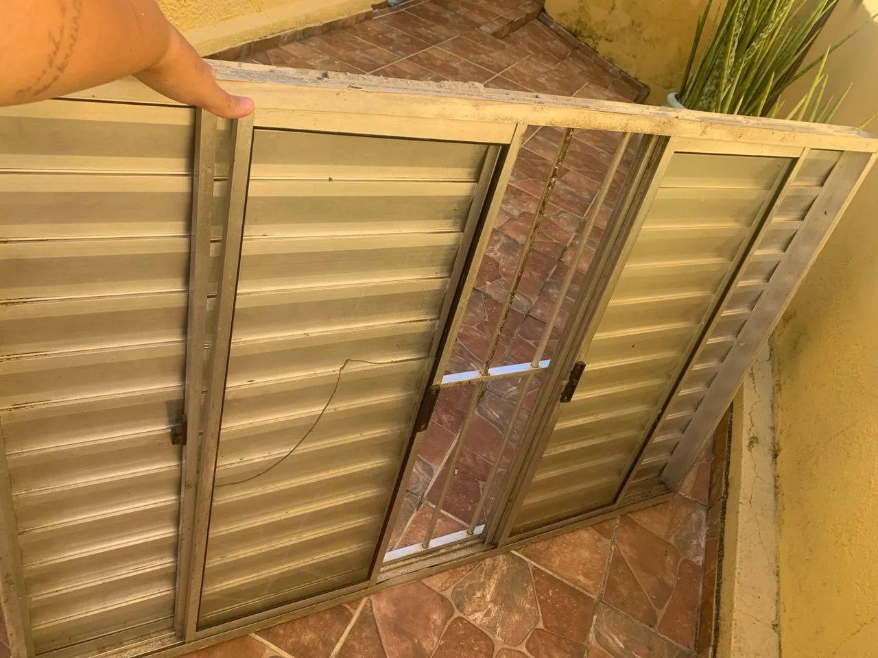 Janela de Alumínio Usada