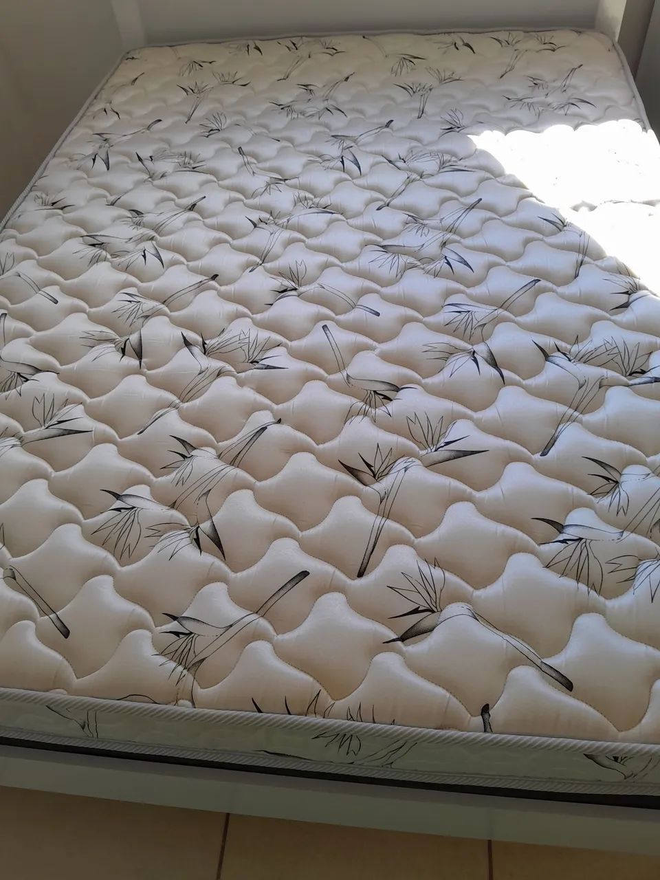 Cama de casal + colchão de molas novíssimo.  - Foto 2