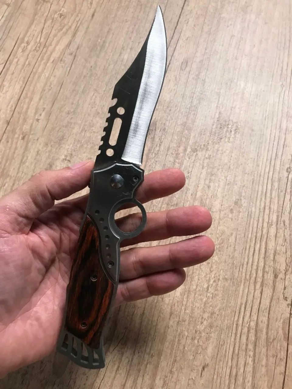 Canivete automático com cabo de madeira - Foto 2