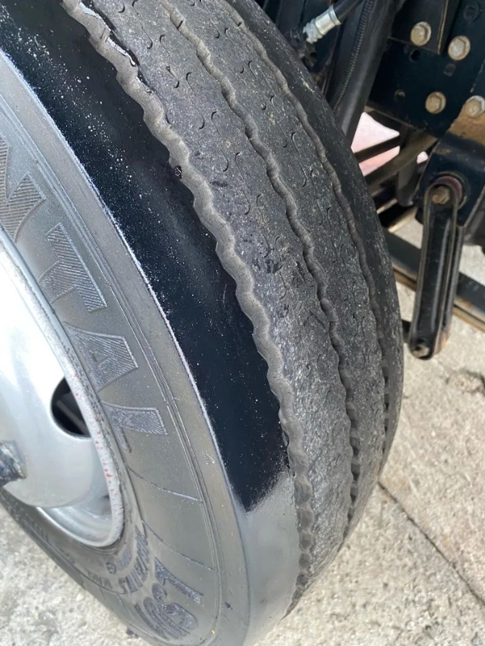 MB ACCELO 915c BAÚ - Foto 8