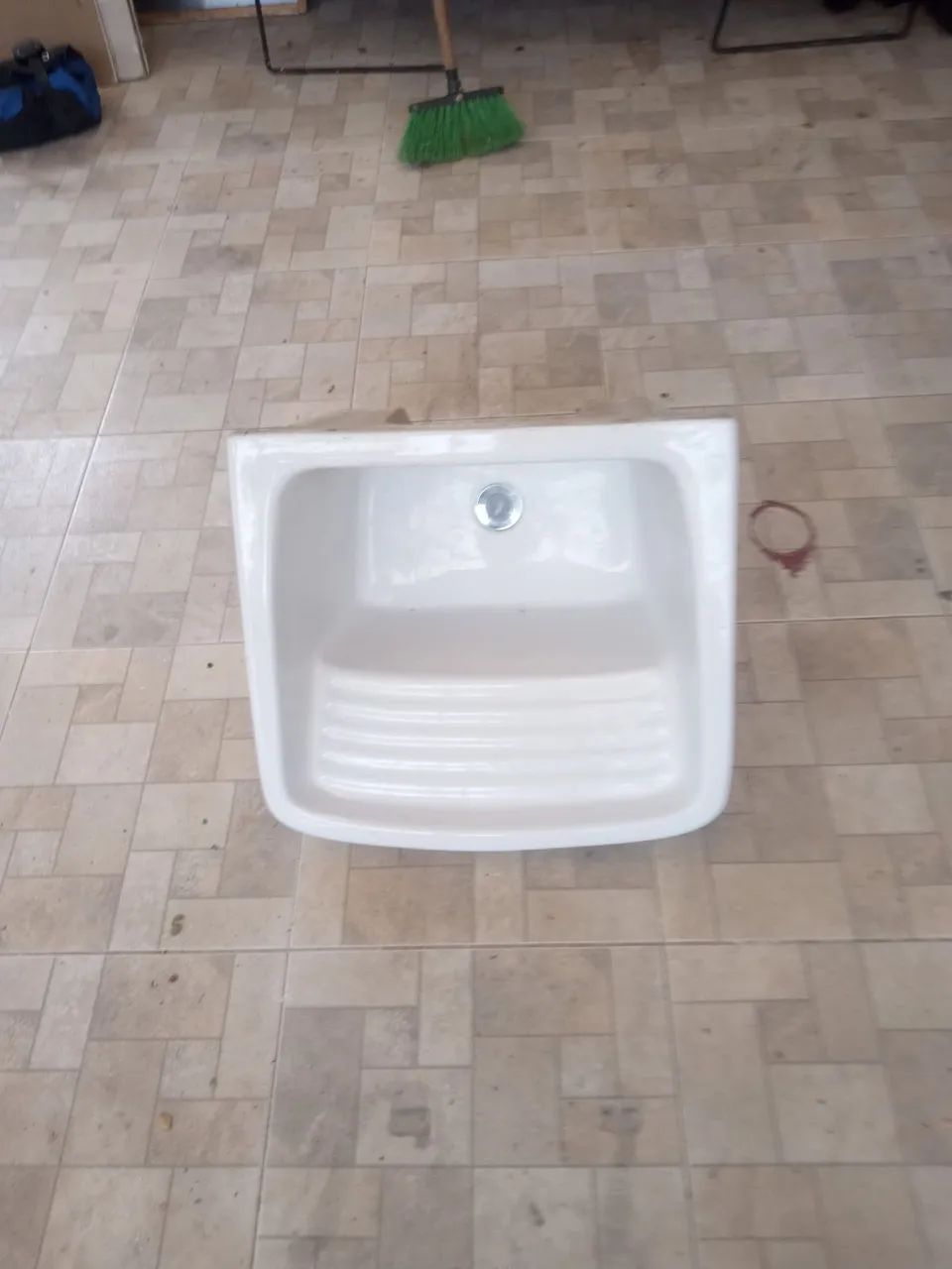 Tanque de louça celite. Com coluna 64840842587011120