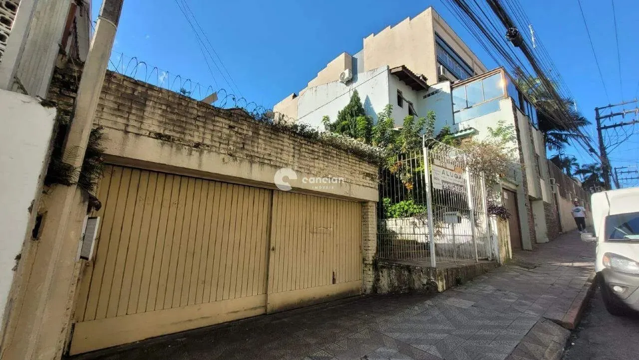 Casa disponível para locação no coração de Santa Maria!